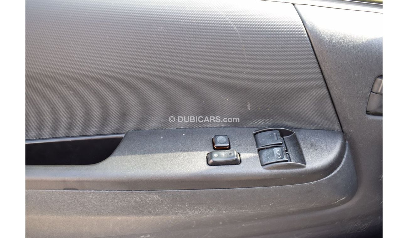 Toyota Hiace GL - High Roof LWB Toyota Hiace Highroof Bus GL, Model:2018. Only done 151000 km