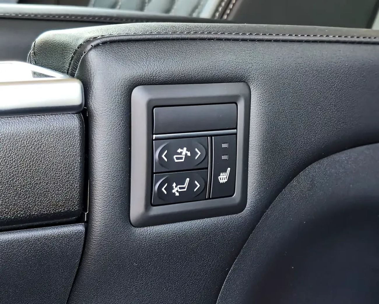 تويوتا جرافينا Premium GCC Specs | Brand Luxury 6-Seater