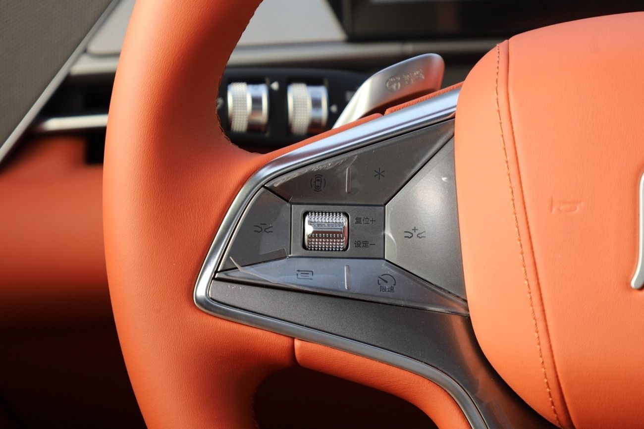 BYD Tang BYD TANG L EV 7 SEATER 670 KM MODEL 2025