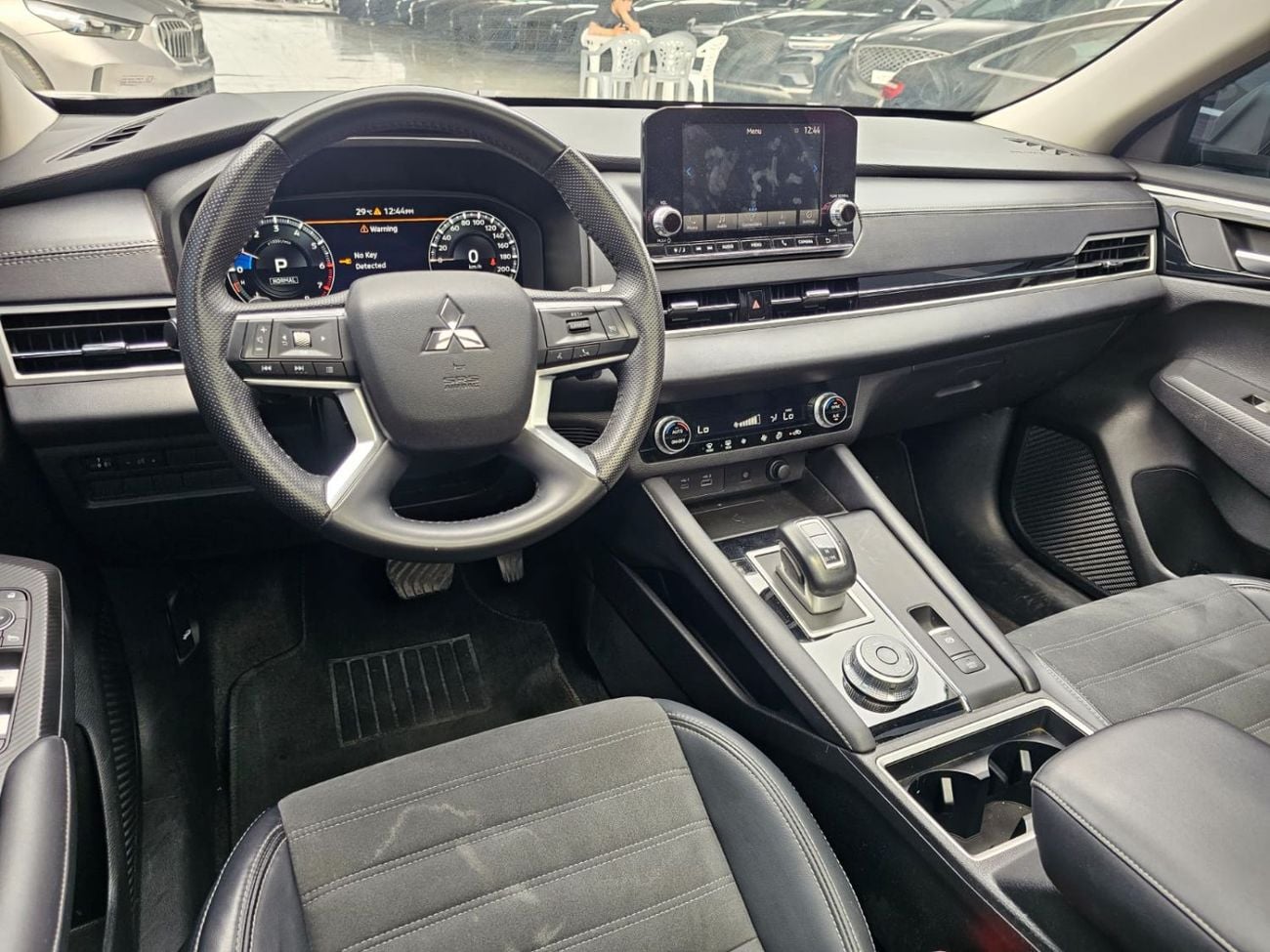 ميتسوبيشي آوتلاندر GLX High 2.4L