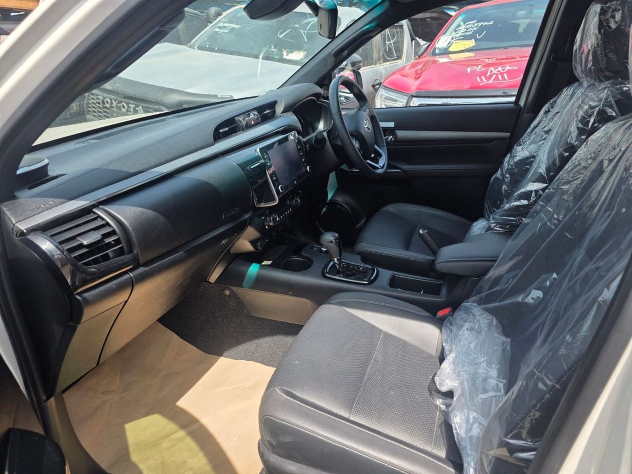 تويوتا هيلوكس RIGHT HAND DRIVE ONLY FOR EXPORT 2.8L AT PUSH START