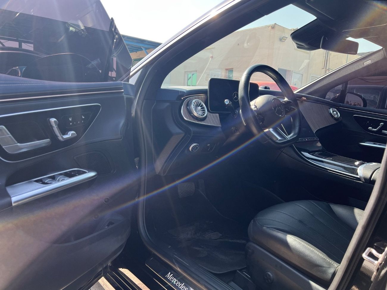 Mercedes-Benz EQE 350+ Premium + EQE 350 | 2023 | 4MATIC | 292HP