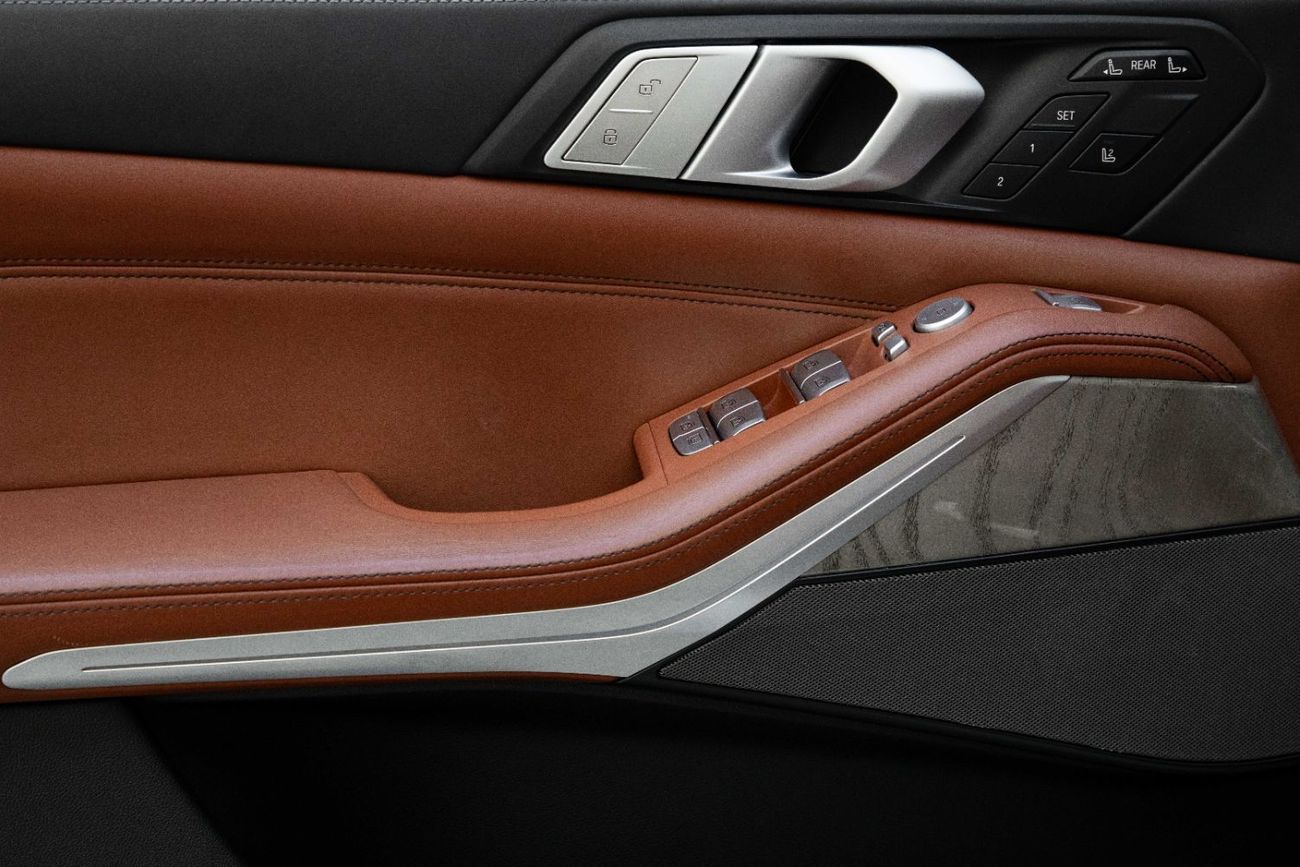 BMW X7 X7 M-Kit | 3,663 P.M | 0% Downpayment | V8 | BMW Service | M-Kit