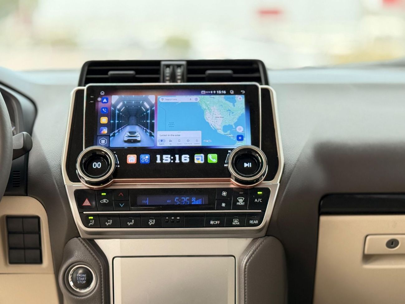 Toyota Prado Toyota Prado 2019 white 4x4 Gcc specs 6cylinders 4.0L Petro engine