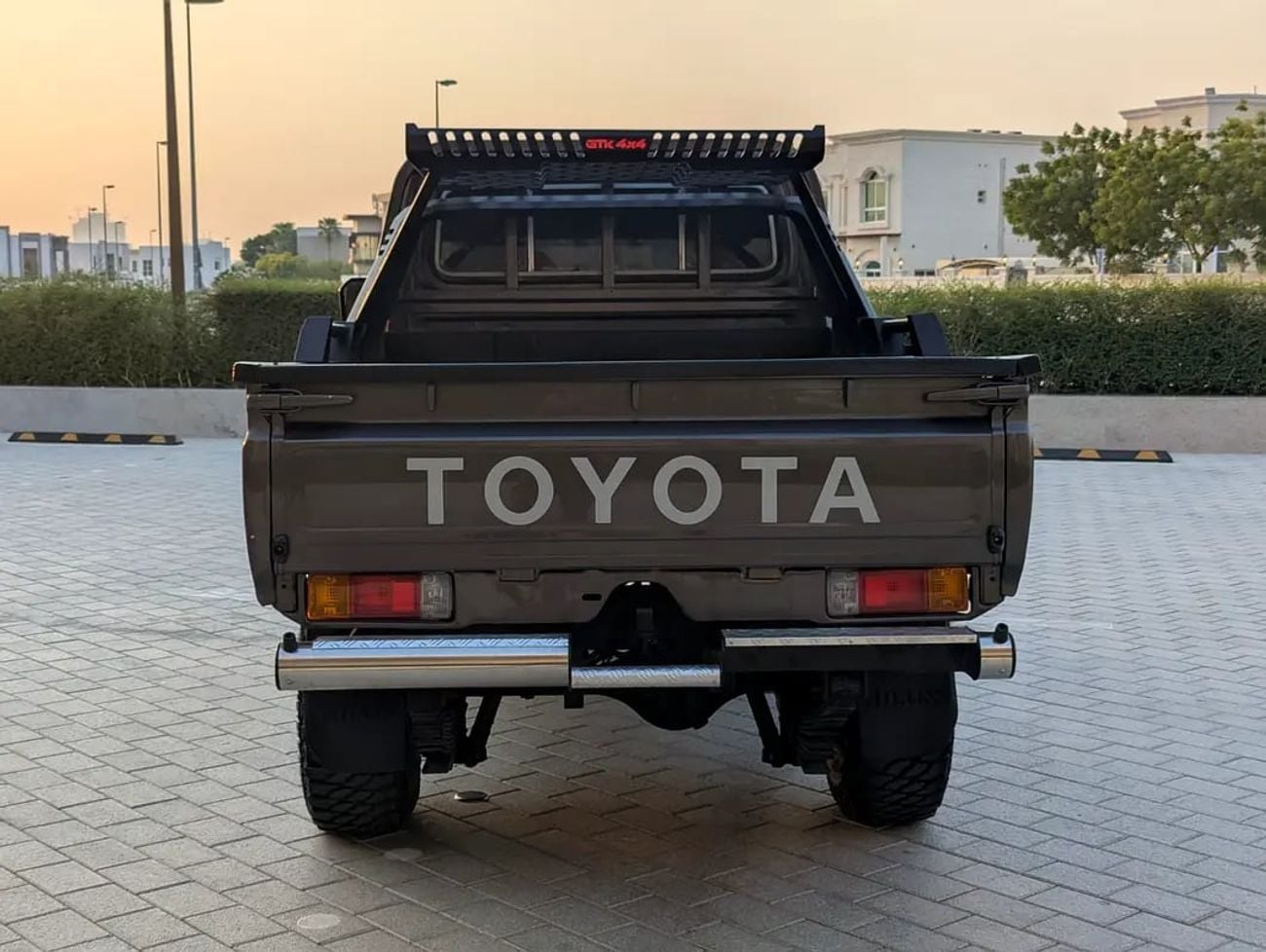 تويوتا لاند كروزر 70 LC79 LX