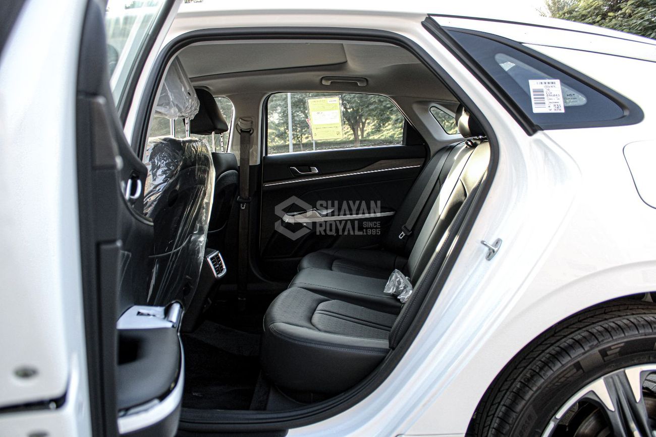 كيا K5 PREMIUM EDITION 1.5L TURBO PETROL AT 2025MY