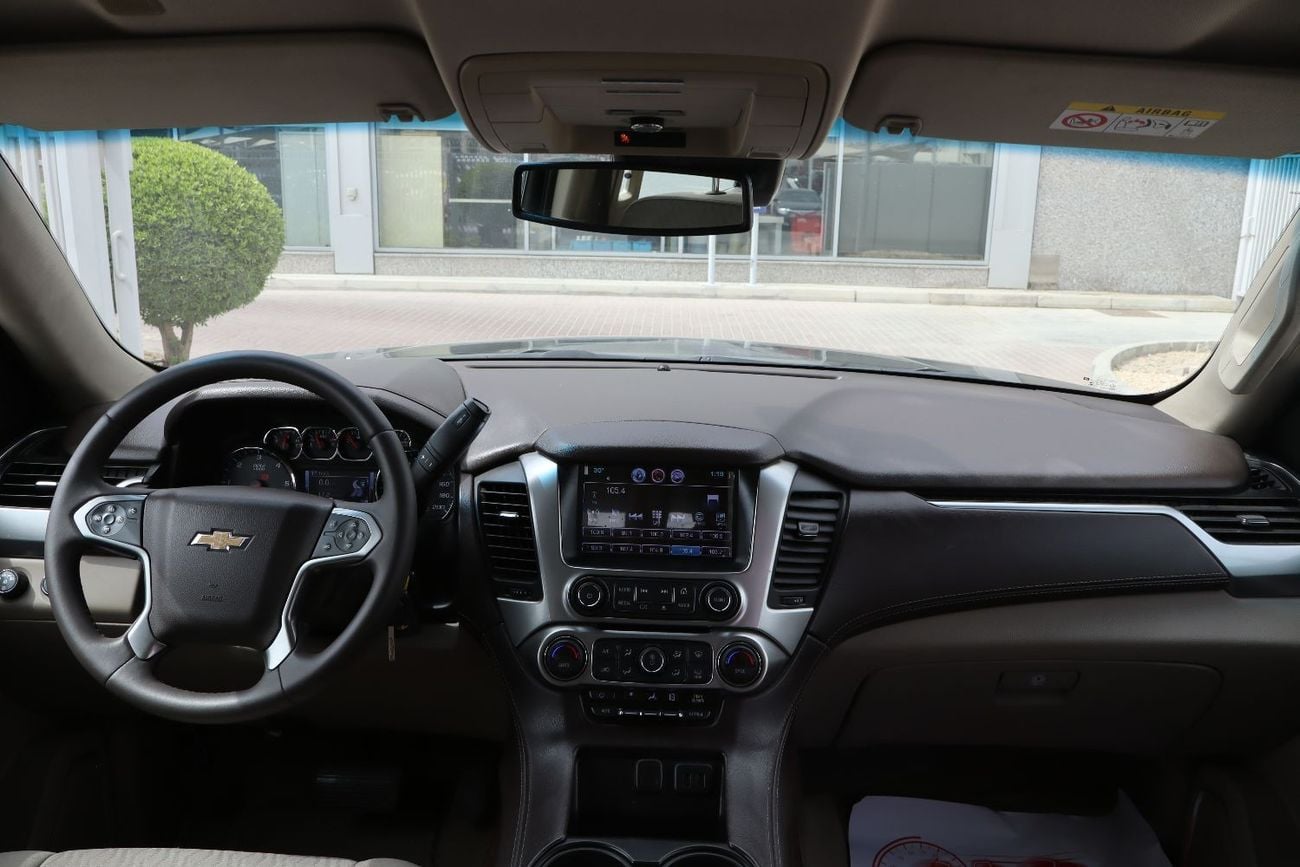 Chevrolet Suburban LT 5.3L 4WD