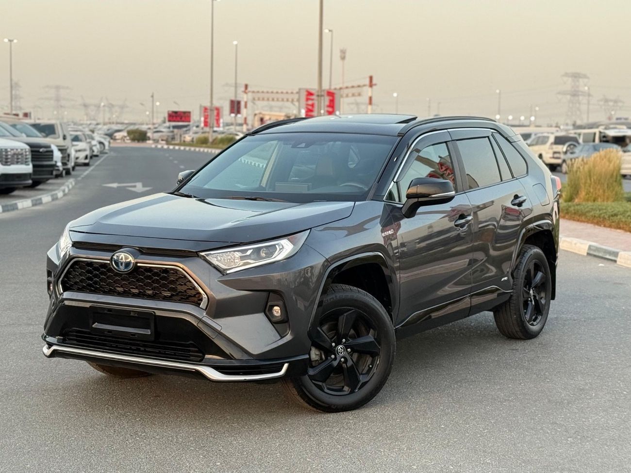 Toyota RAV4 XSE Hybrid Full Option