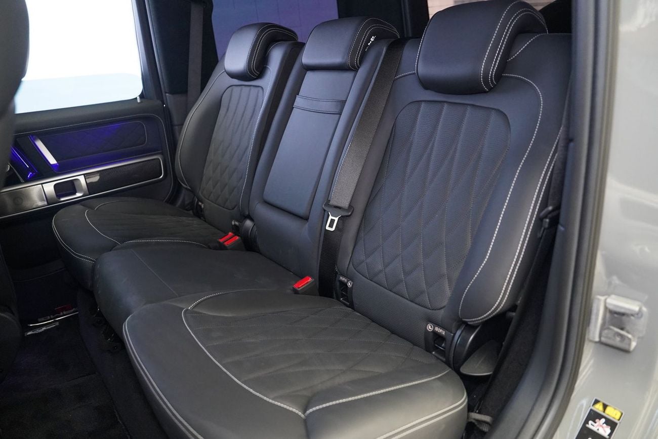 Mercedes Benz G 63 AMG 4X4² BRABUS 700