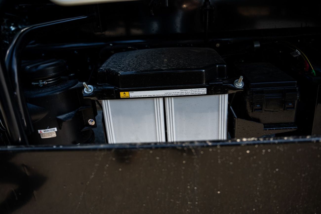 Mitsubishi Canter Van