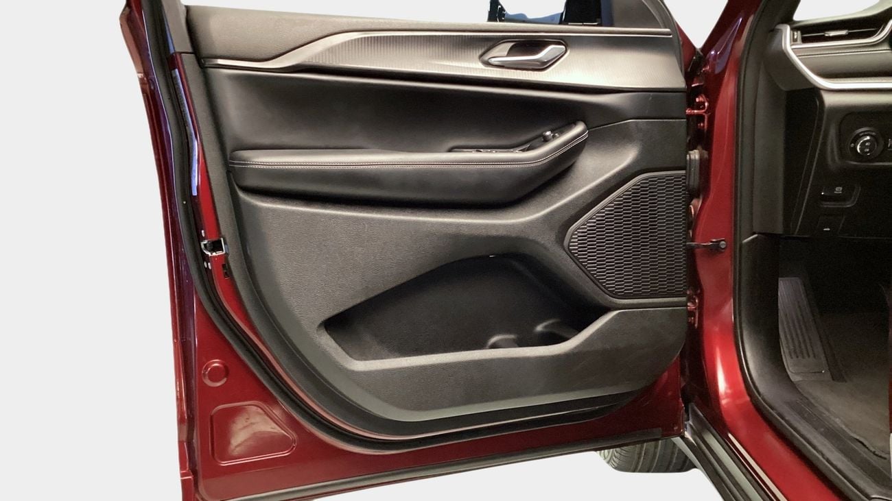 جيب شيروكي Altitude | شامل الضمان | 0 ﺪﻔﻋﺓ ﺃﻮﻟﻯ