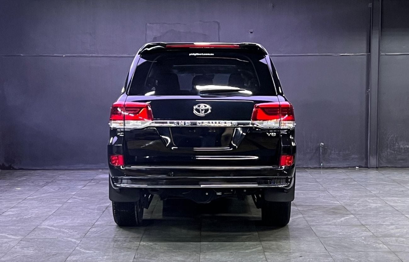 Toyota Land Cruiser GXR Toyota Land Cruiser 2018 VXR full options RHD
