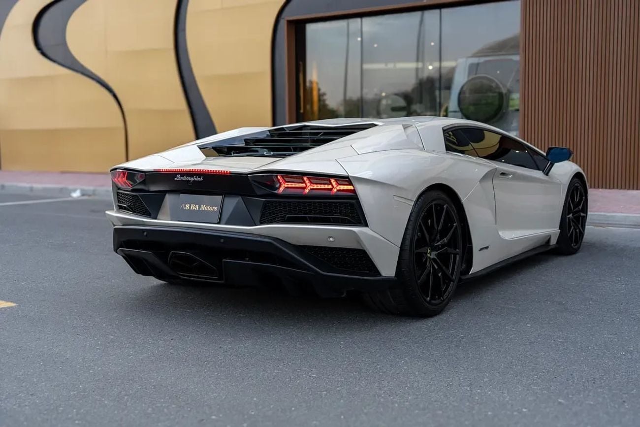 Lamborghini Aventador Lamborghini Aventador 2017