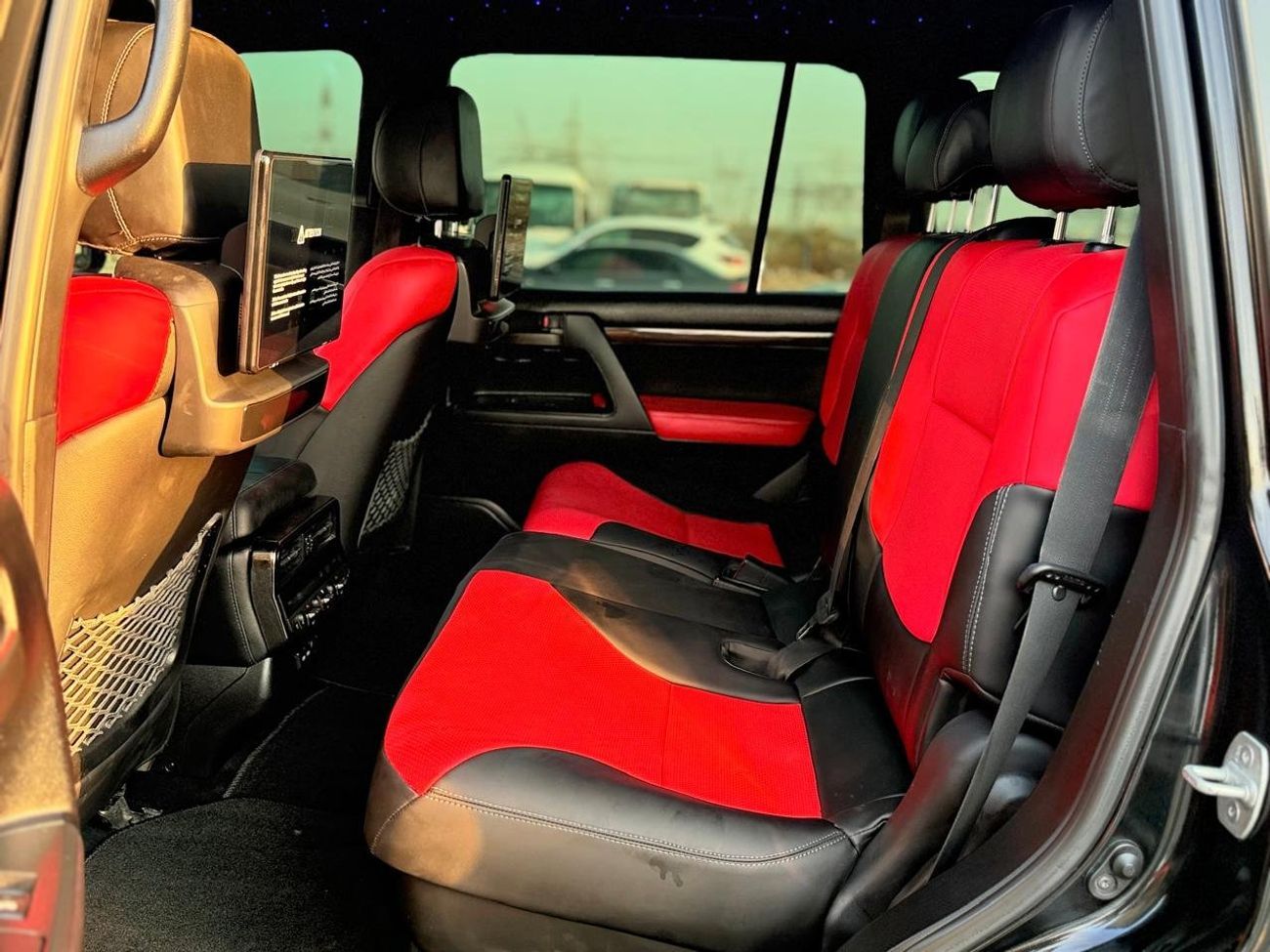 Toyota Land Cruiser GXR+ 4.0L Toyota landcuriser Years 2016 V6 GXR 4.0L upgrade interior & exterior 2025 full option