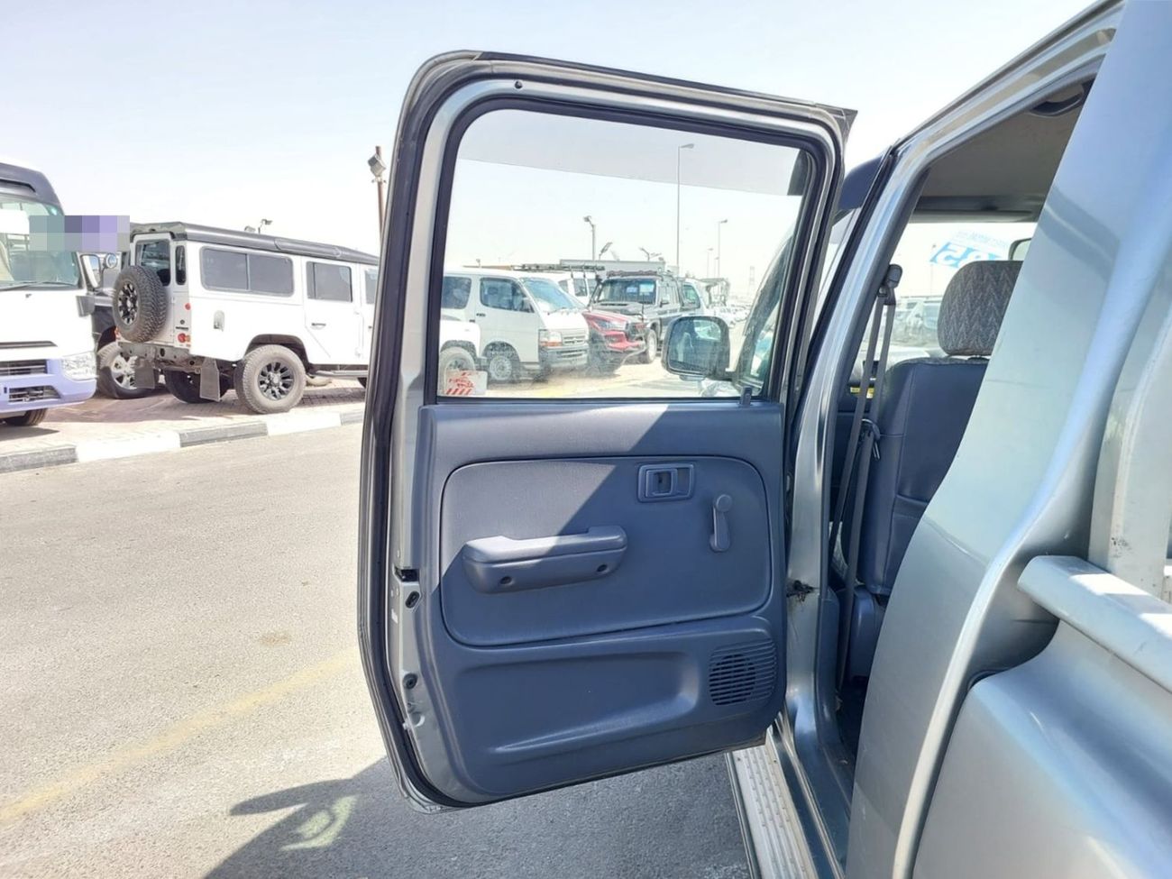 تويوتا هيلوكس TOYOTA HILUX PICKUP RHD 2003 MODEL 3.0 L DIESEL MANUAL(PM28598)