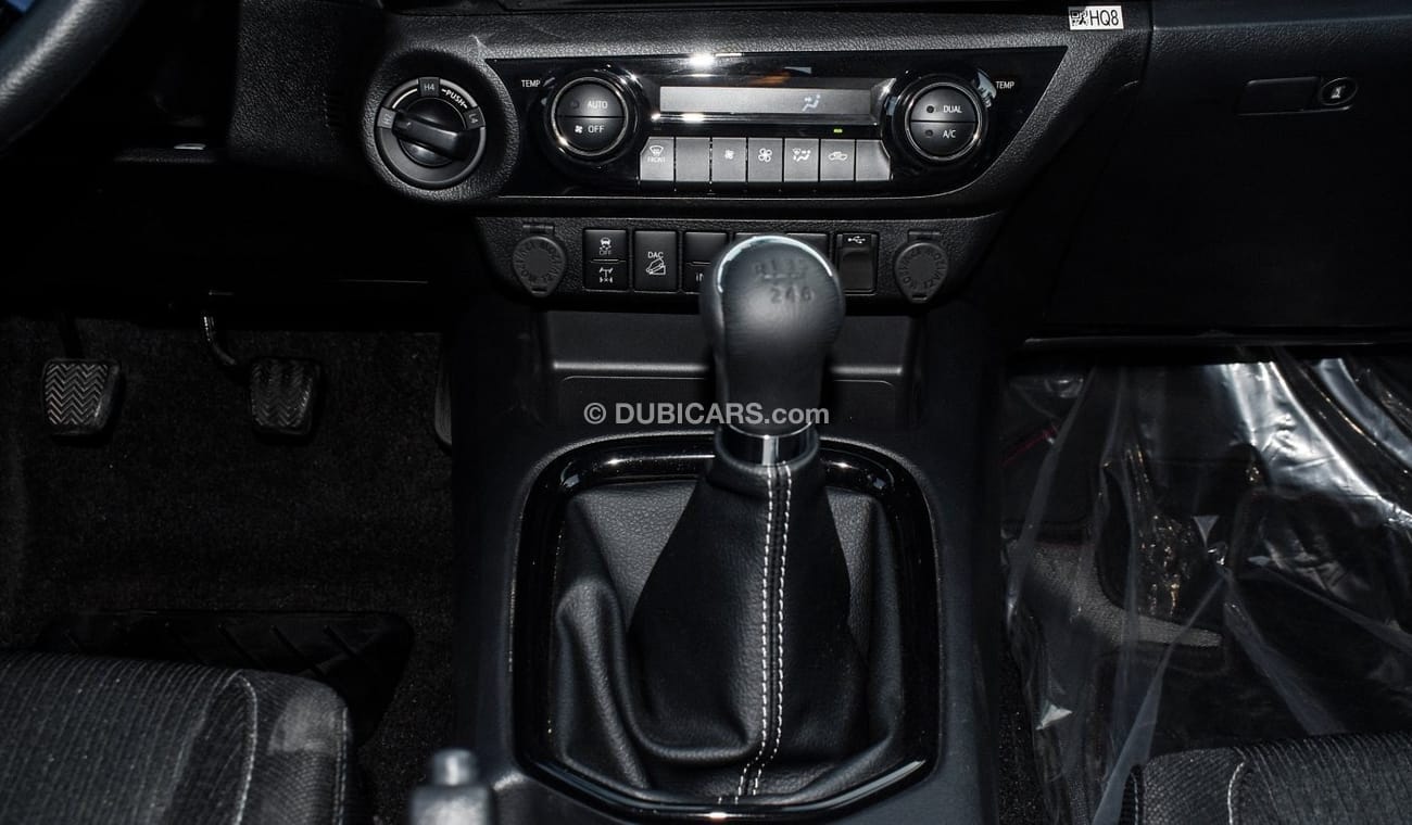 تويوتا هيلوكس ADVENTURE SR5 2.8L M/T