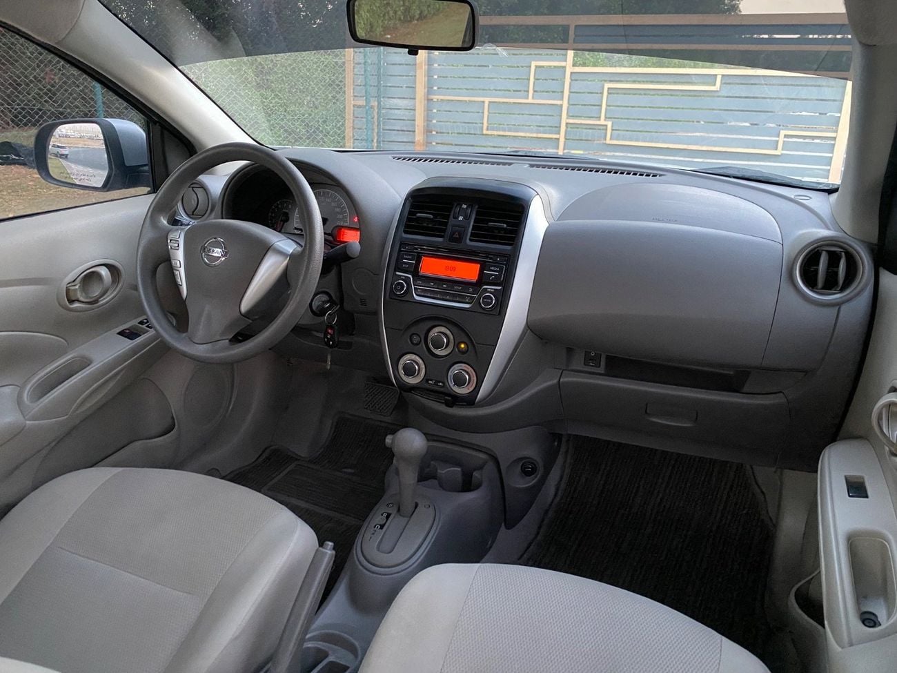 Nissan Sunny SL