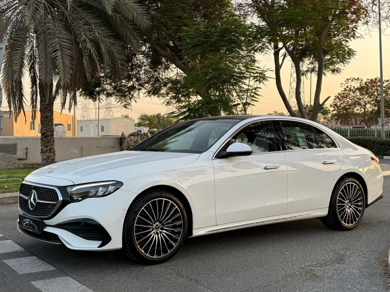 مرسيدس بنز E200 2.0L