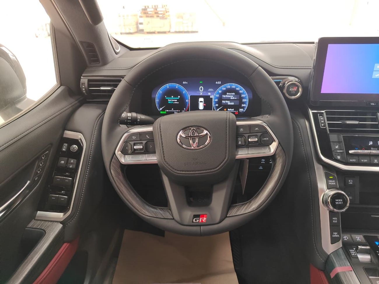 تويوتا لاند كروزر 2025 Toyota Land Cruiser LC300 GR-Sport HEV (Full-Option with Radar) 3.5L V6 Twin Turbo Hybrid Expor