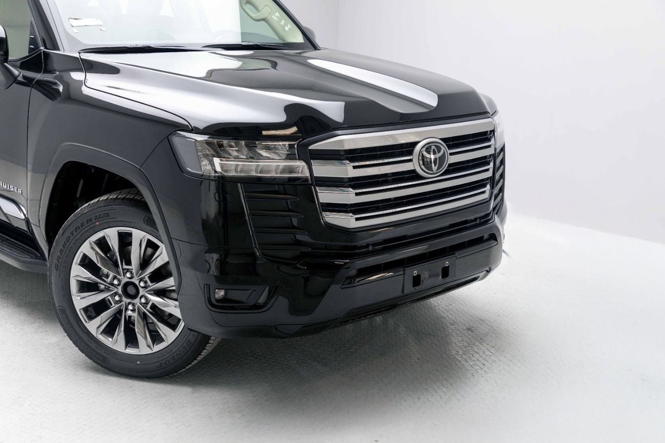 Toyota Land Cruiser LC300 GXR 4.0L - Black Inside Beige | Export Only