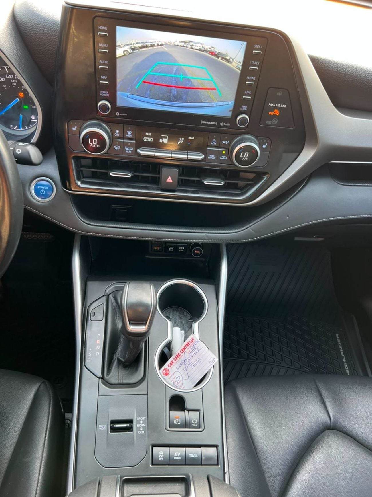 Toyota Highlander 2020 Toyota Highlander Hybrid XLE Full Option 2.5L V4 - Sunroof - Leather Seat - Rear Camera & Senso
