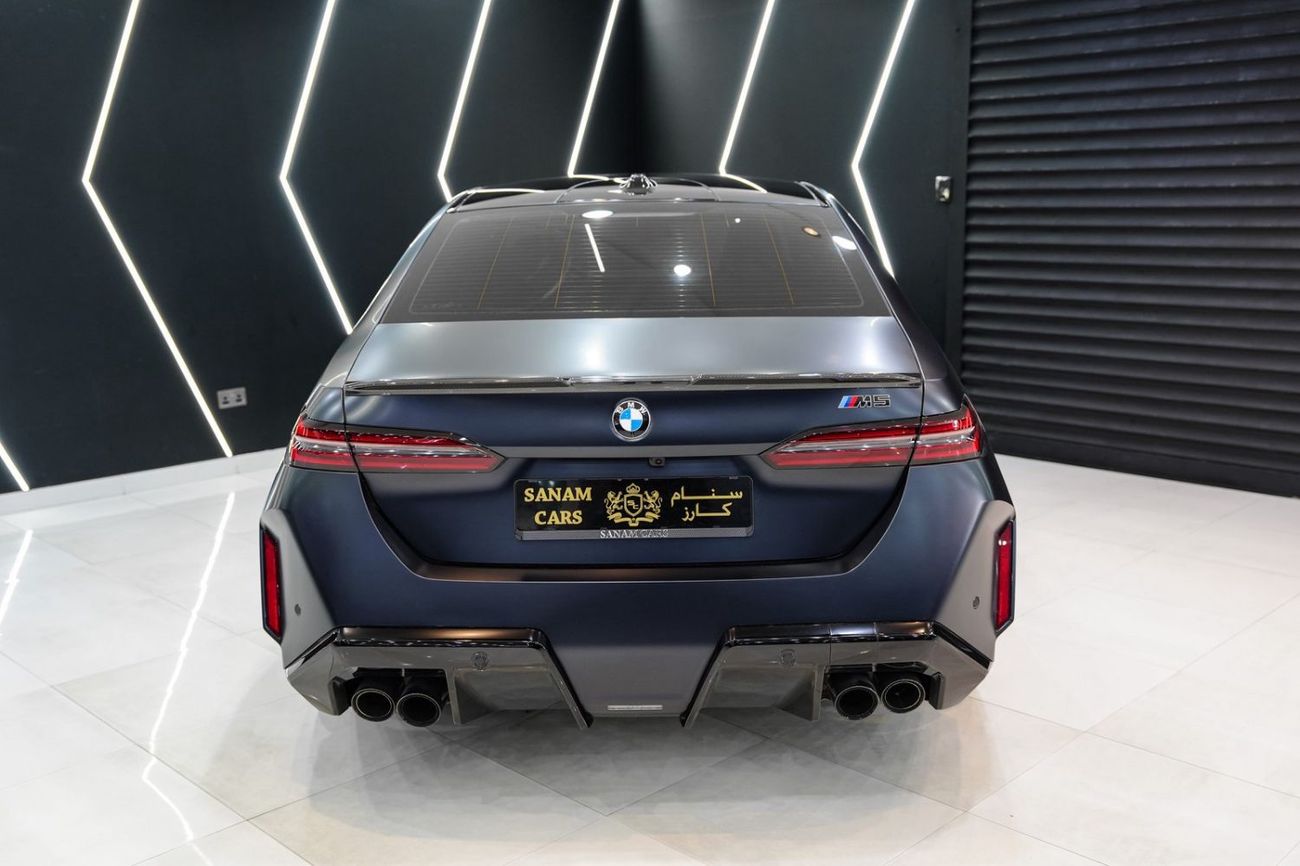 بي أم دبليو M5 Competition 2026 BMW M5 Competition | Carbon Interior | 717 HP Hybrid | AGMC Warr + Serv!!