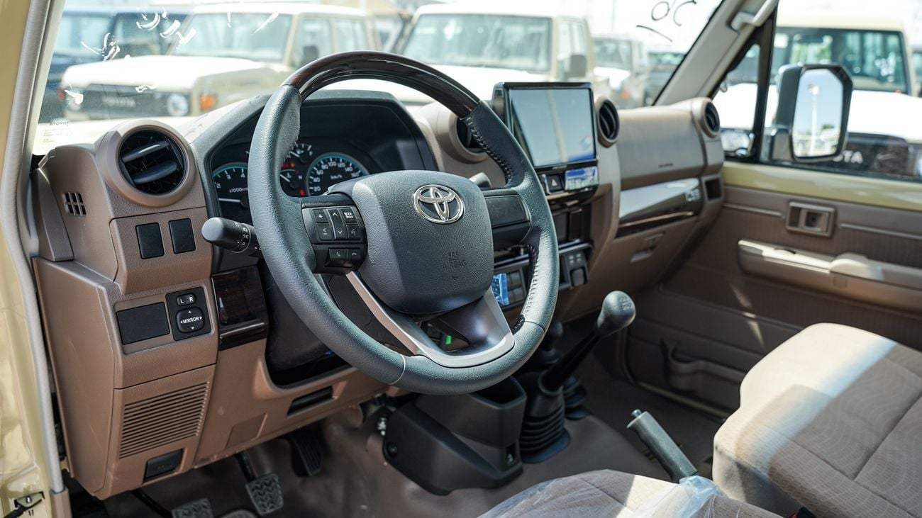Toyota Land Cruiser Pick Up LC79 SC 4.0 PETROL 2025 MT FULL