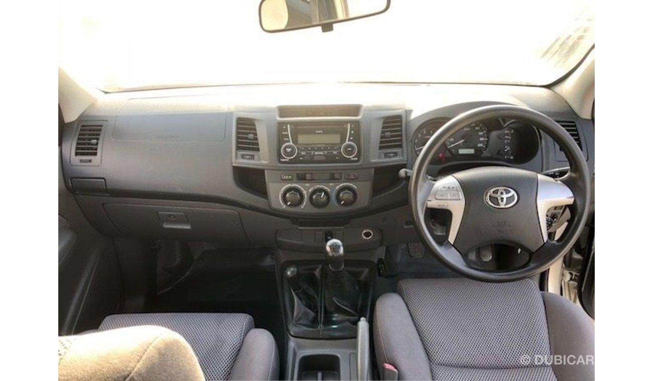 Toyota Hilux Hilux RIGHT HAND DRIVE (Stock no PM 498 )