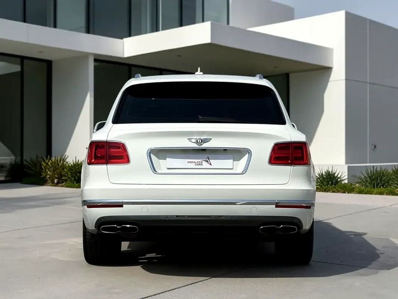Bentley Bentayga LP-640 ROADSTER Bentayga 4.0T AED 4,640 P.M | 0% DOWN PAYMENT | BENTLEY BENTAYGA V8 | 4.0L V8 | 2020