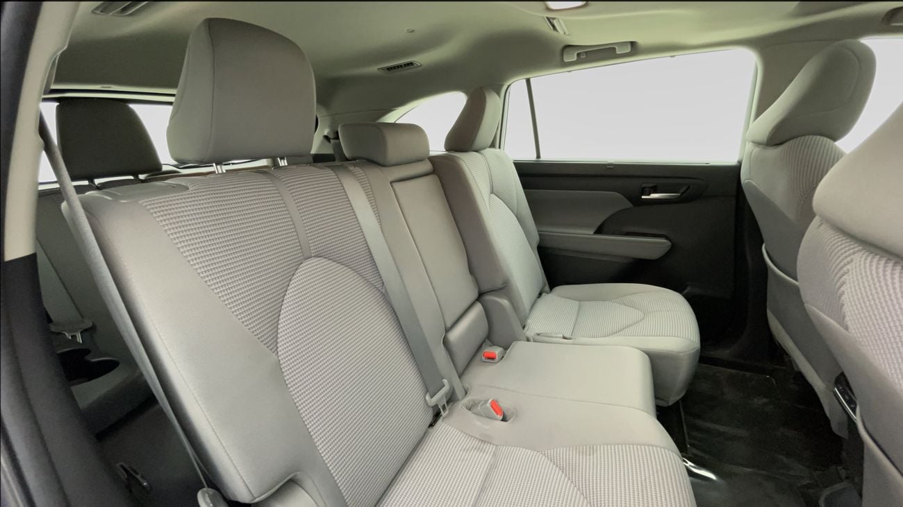 تويوتا هايلاندر GLE 2.5 | بدون دفعة مقدمة | اختبار القيادة في المنزل