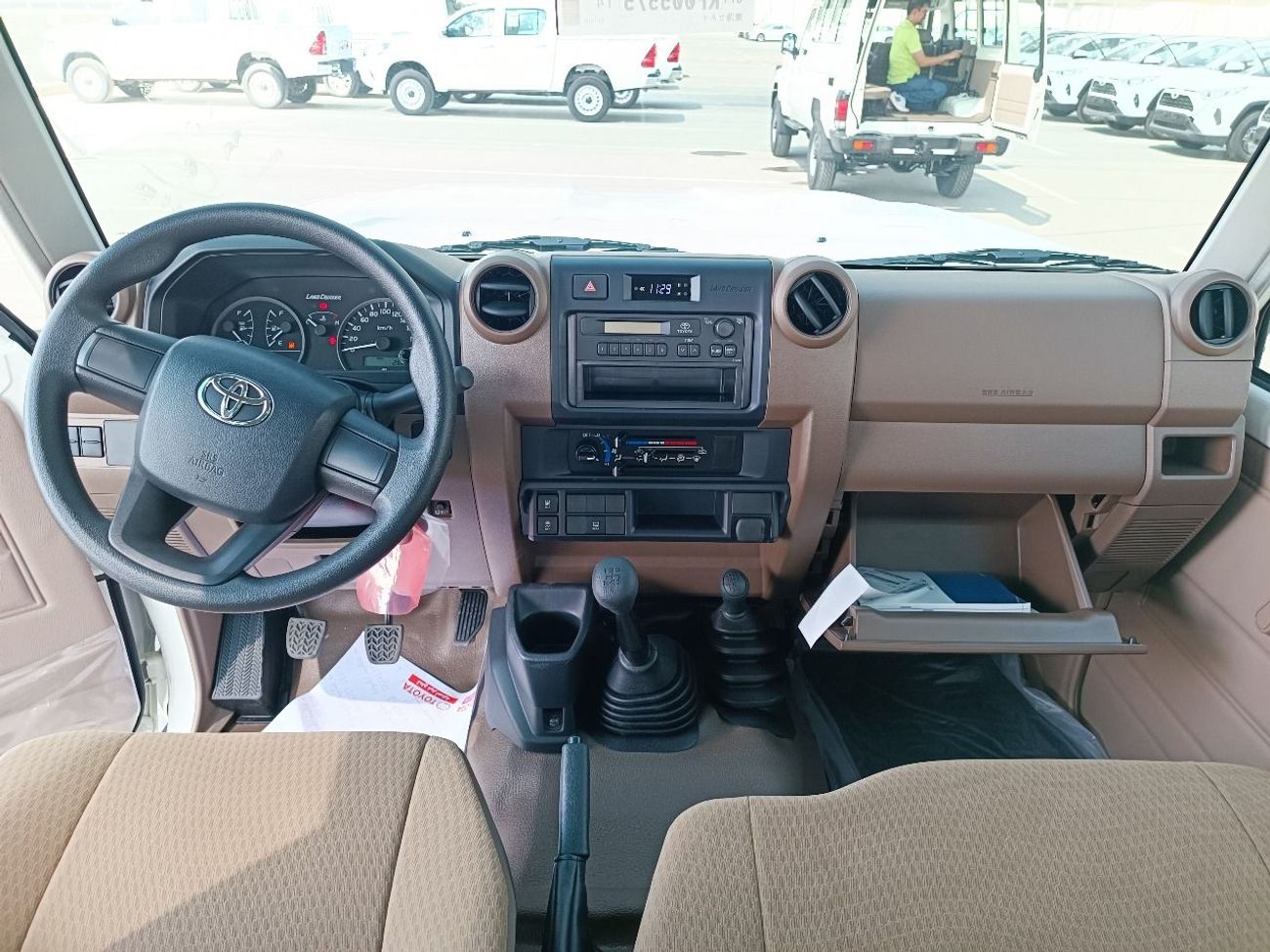 Toyota Land Cruiser 70 2024 Toyota Land Cruiser LC78 (3-Door) Hardtop VDJ 4.5L V8 Diesel M/T 4x4 (GCC-Spec) Export Only