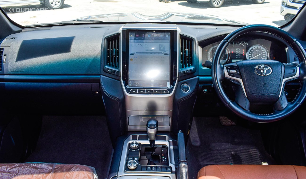 Toyota Land Cruiser With 2019 Model Facelift