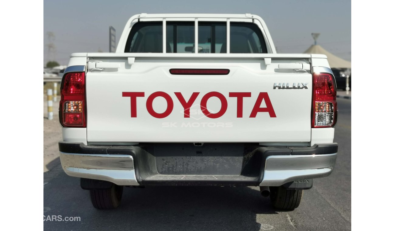 Toyota Hilux 2.4L 4CY Diesel, 4×2, M/T, DVD, Chrome Bumpers (CODE # THBS05)