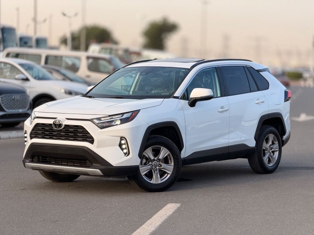 Toyota RAV4 XLE 2.5L Full Option