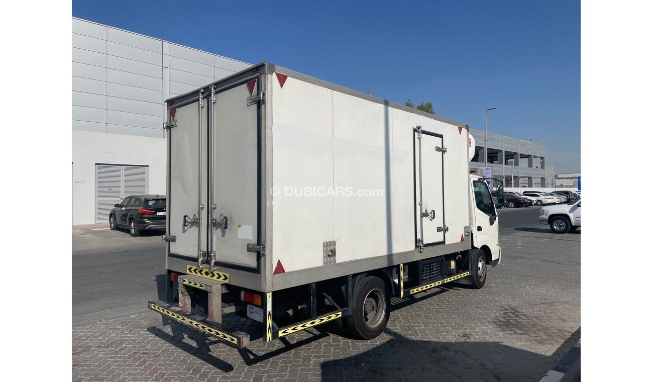 هينو 300 GCC 714 Freezer