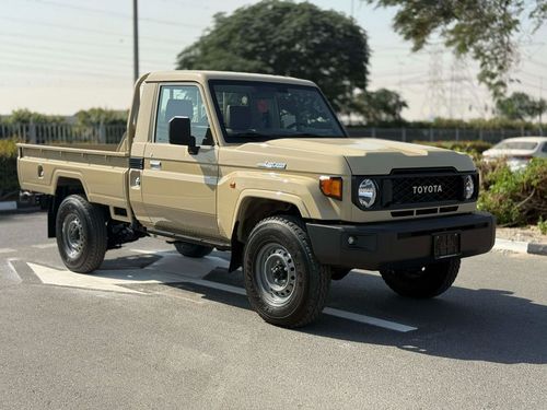 تويوتا لاند كروزر بيك آب GCC SPEC UNDER WARRANTY