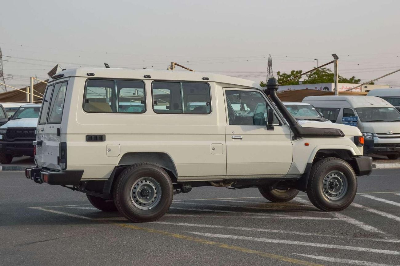 تويوتا لاند كروزر 70 TOYOTA LAND CRUISER 78 (AMBULANCE) 4.0L V6 4WD 2026