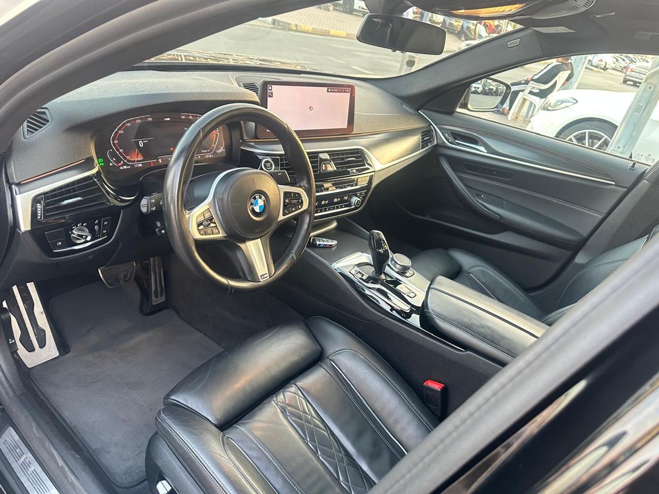 BMW 520i BMW 520i Twin Power Turbo_European_2022_Excellent Condition _Full option