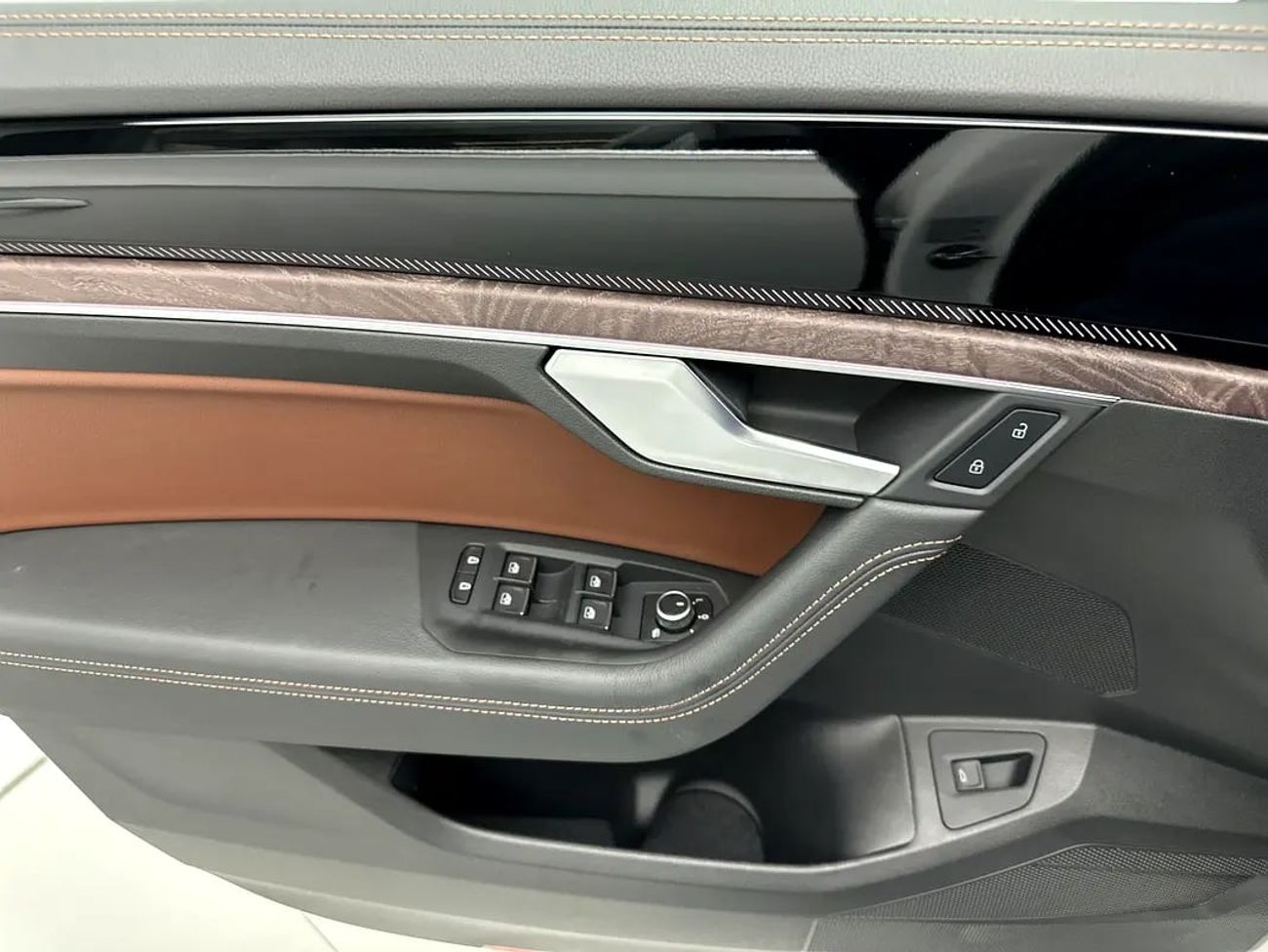 Volkswagen Touareg Elegance 2 3.0L Elegance with Tirano