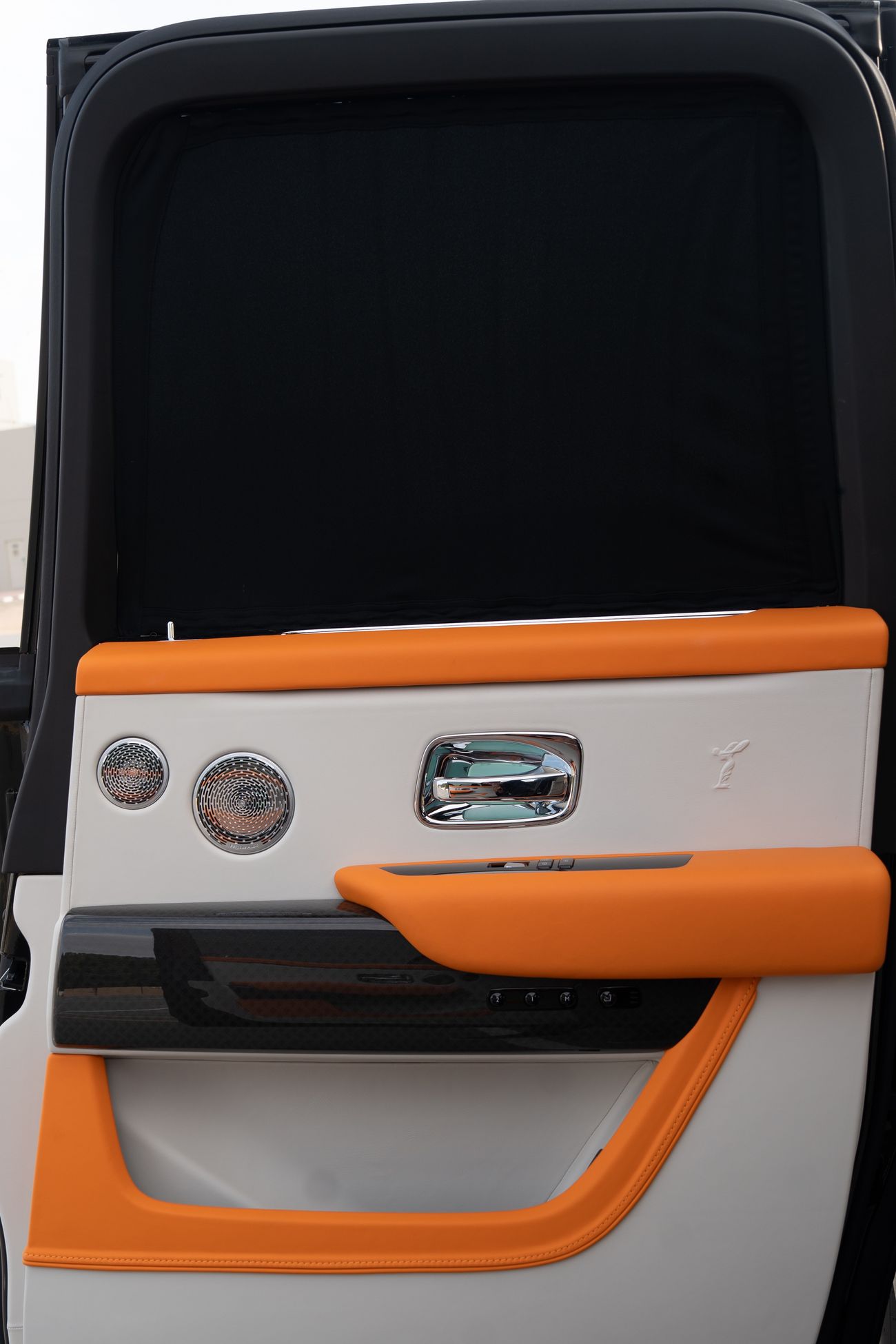 Rolls-Royce Cullinan 6.7L Twin-Turbo (563 HP)