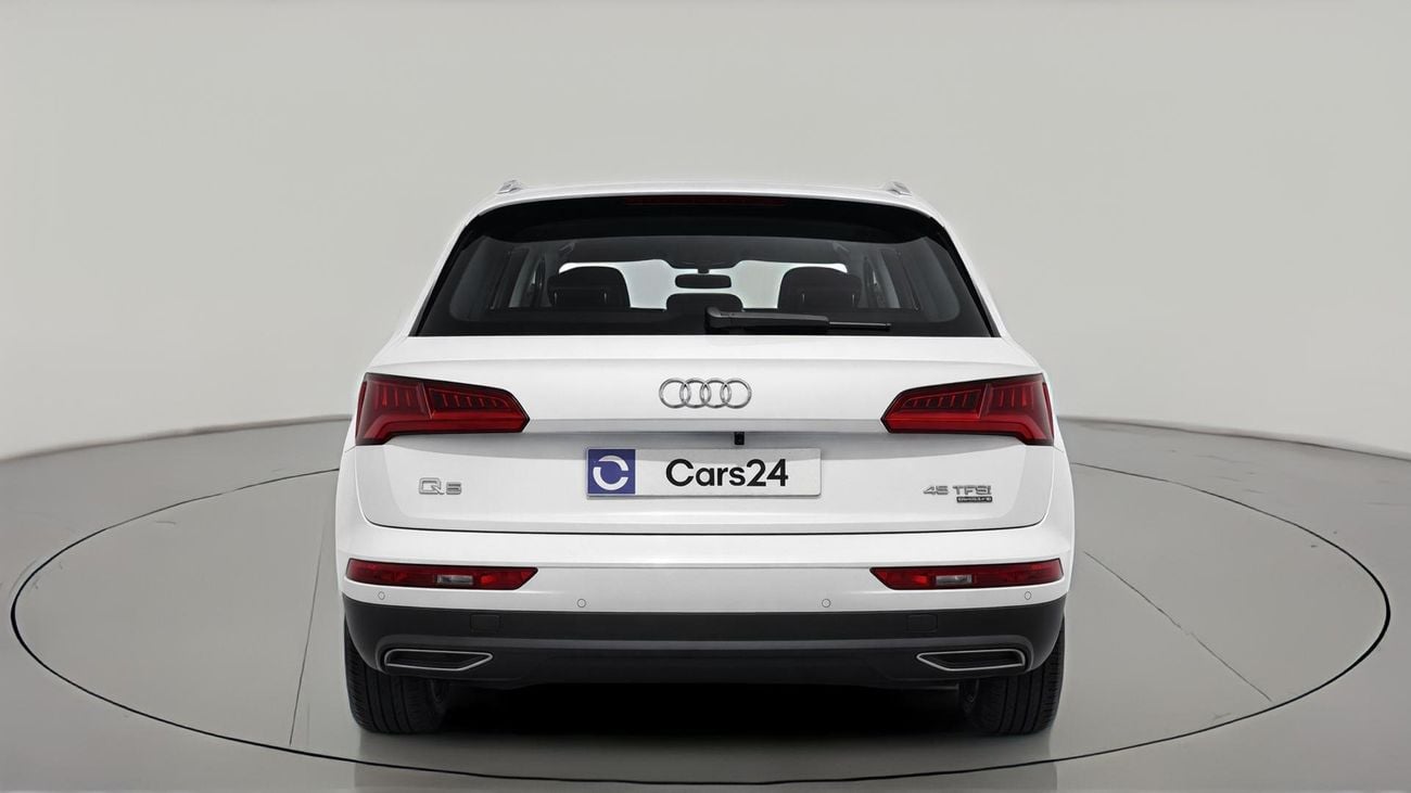 أودي Q5 45 TFSI كارس24 هي سوق ضخم للسيارات المستعملة موثوق ومضمون ٪كارس24 هي سوق ضخم للسيارات المستعملة موثوق ومضمون