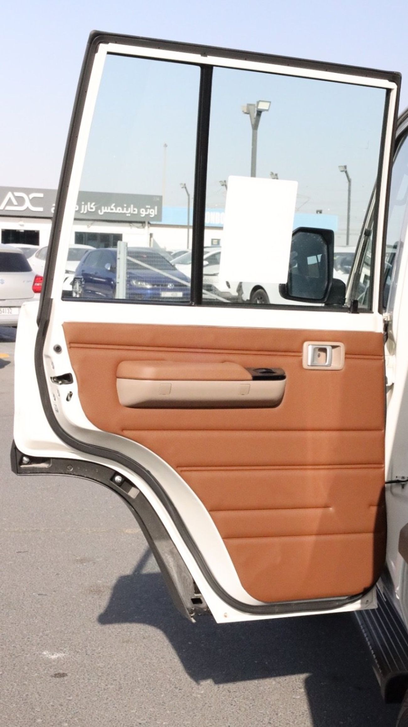 Toyota Land Cruiser 70 VXR 4.0L (5 Door)