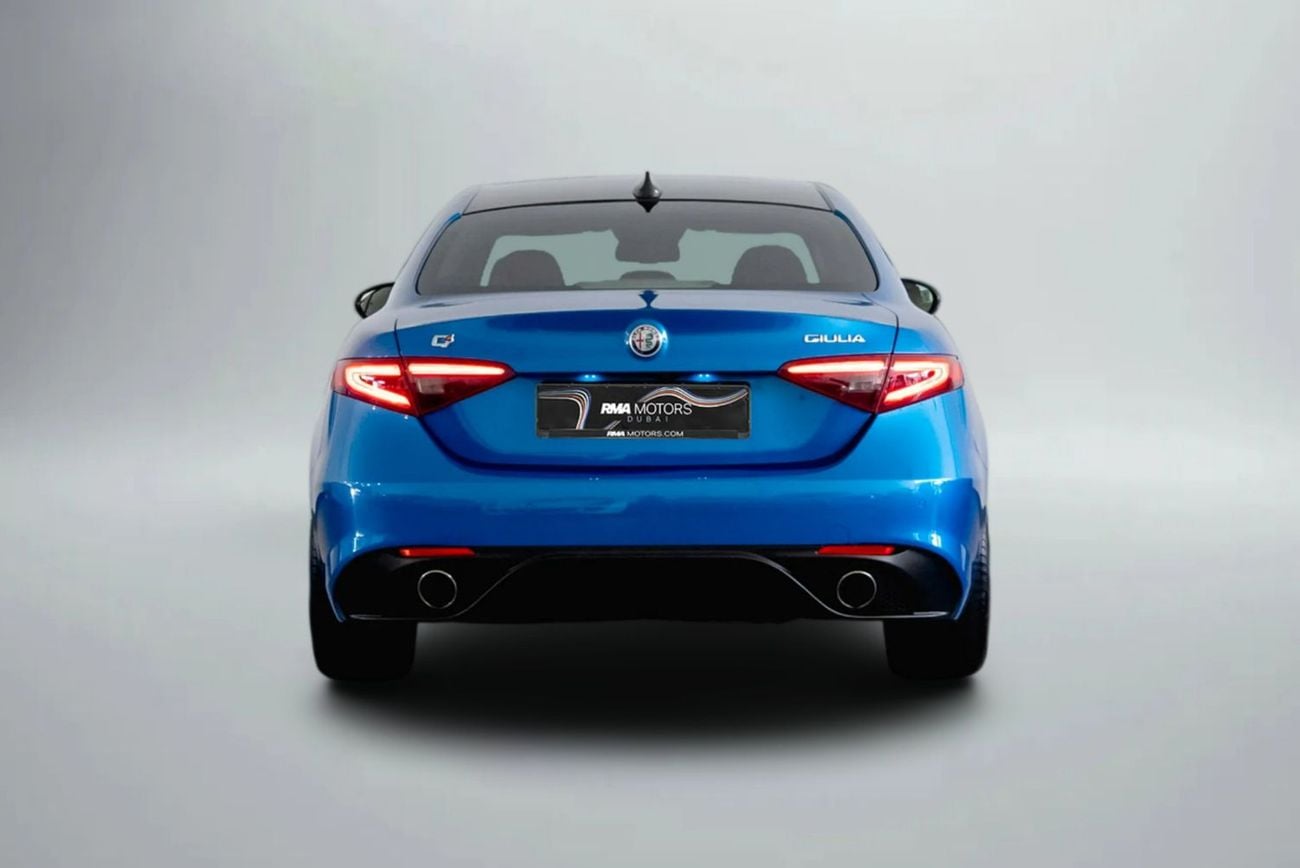 ألفا روميو جوليا Veloce 2.0L AWD