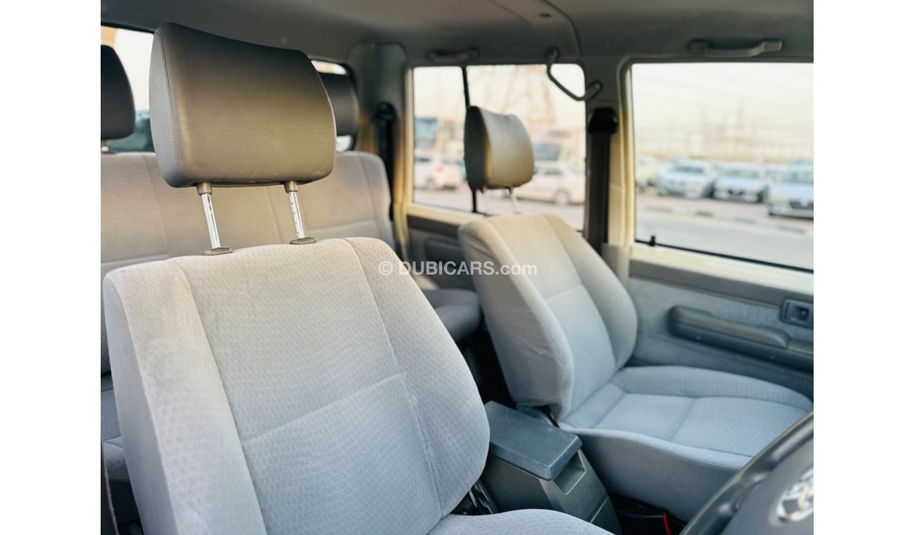 تويوتا لاند كروزر بيك آب