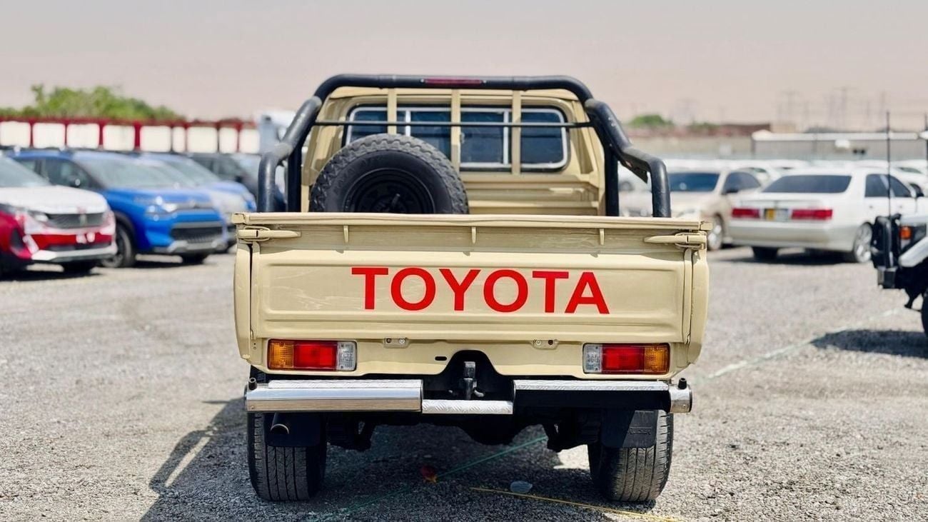 Toyota Land Cruiser Pick Up SINGLE CABIN | MANUAL TRANSMISSION | LHD | 4.5L PETROL ENGINE | 1995 | 4 X 4 | SPORTS BAR
