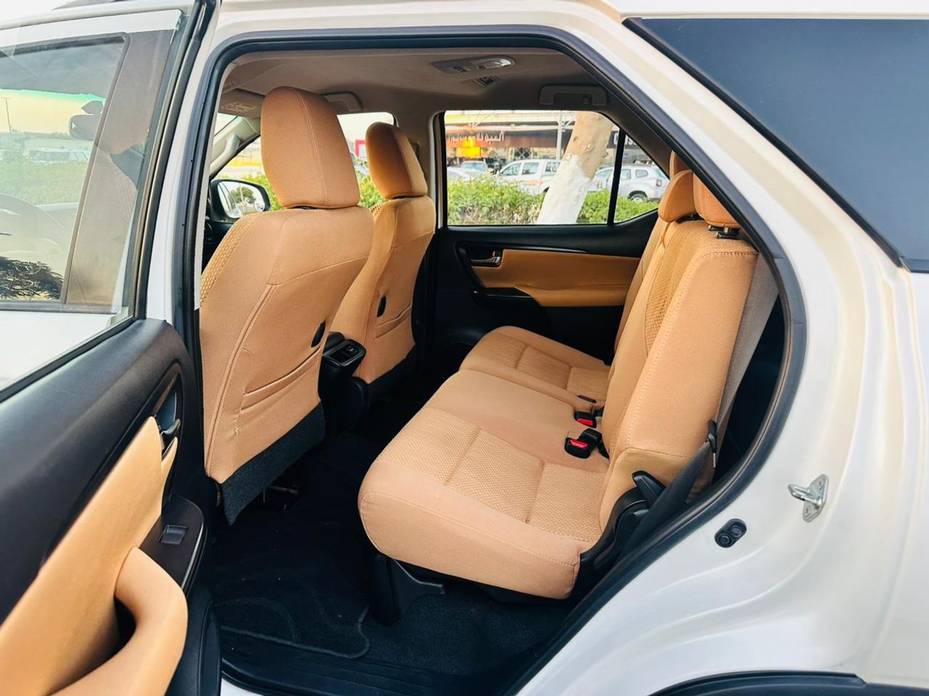 Toyota Fortuner EXR ,Fortner ,year 2019 ,fuel petrol engine capacity 2,7 Liter ,only for export available