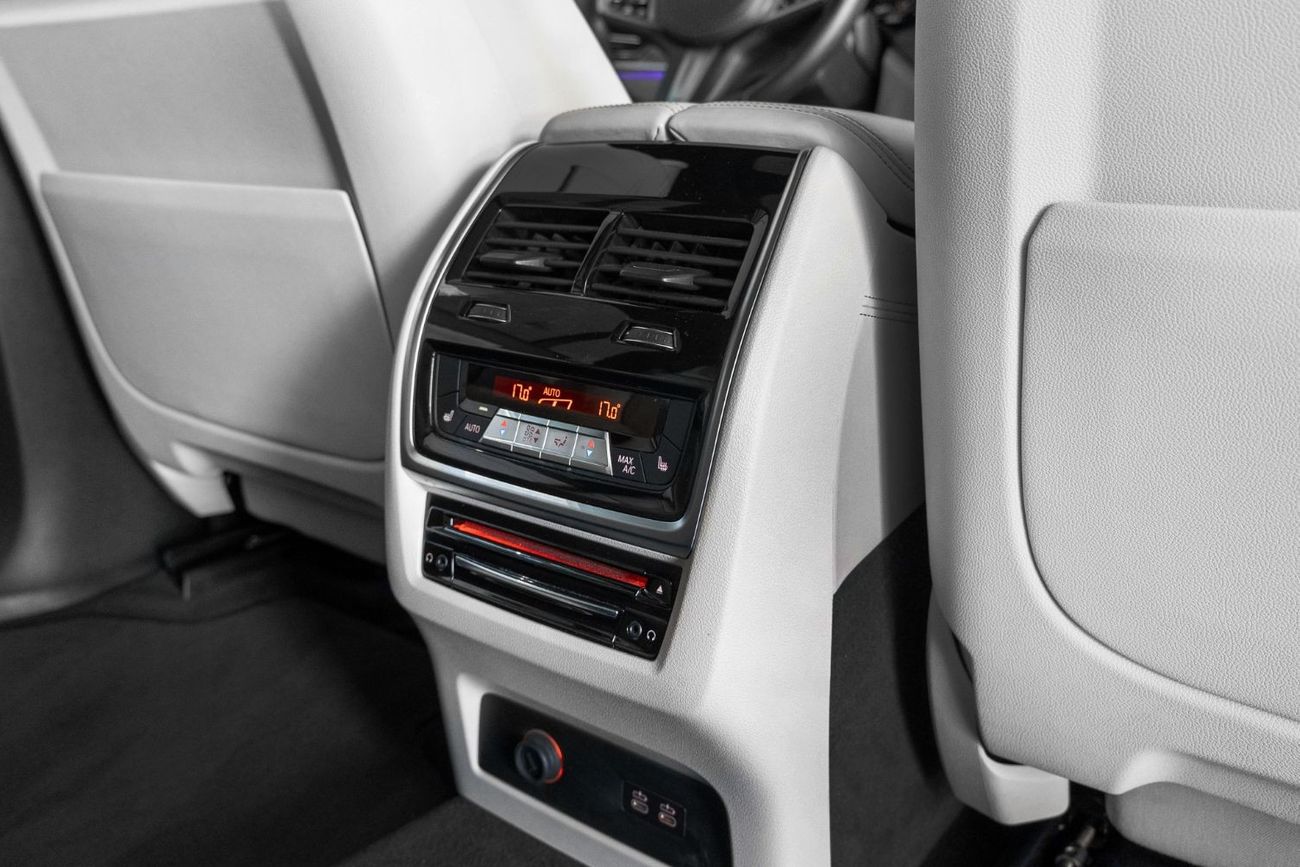 BMW X7 2019 BMW X7 50i M-Sport / Full BMW Service History & BMW Service Contract