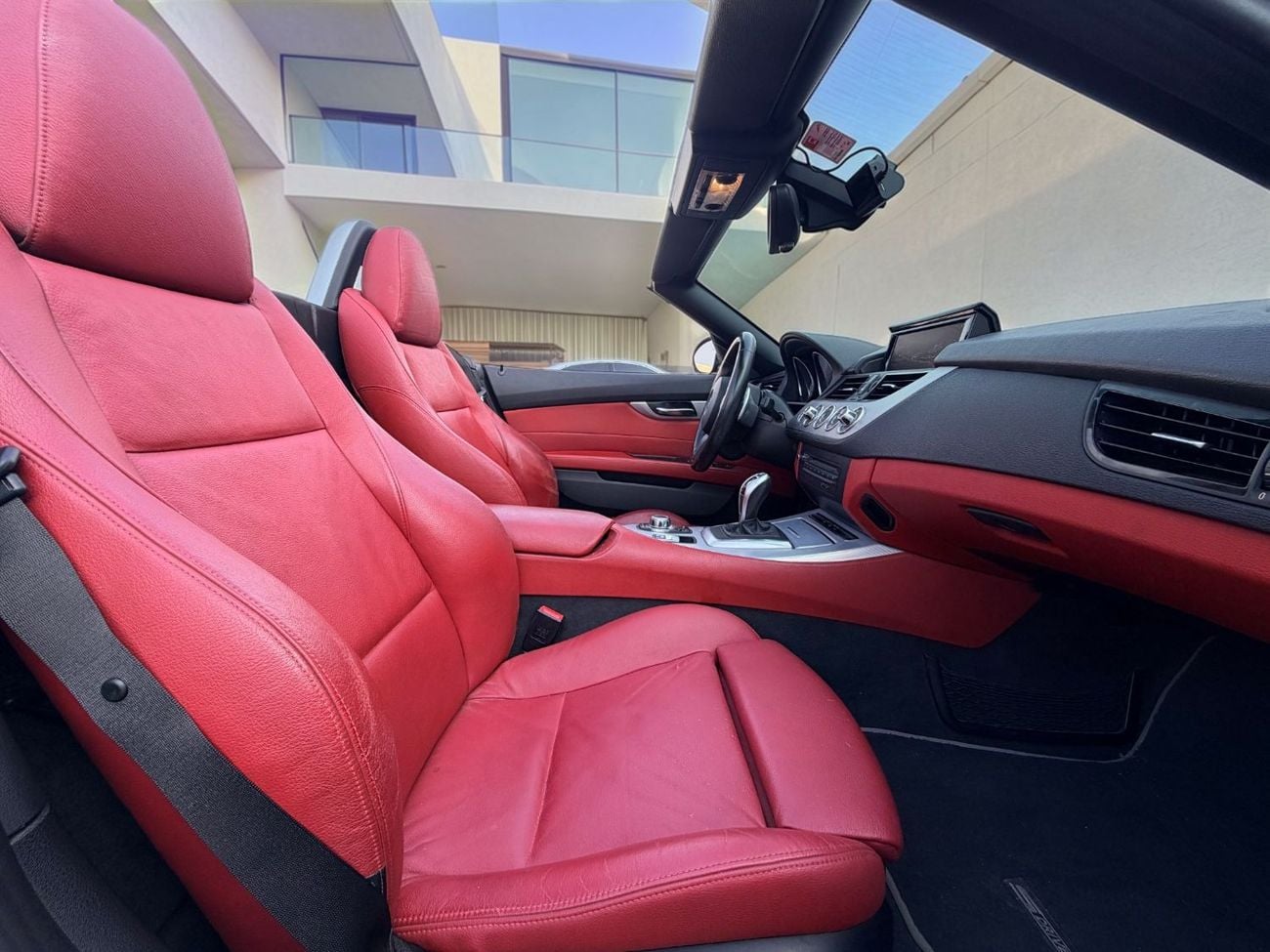 BMW Z4 sDrive 35is 3.0L BMW Z4 SDRIVE35IS | 3.0TC V6 | 2015 | GCC SPECS