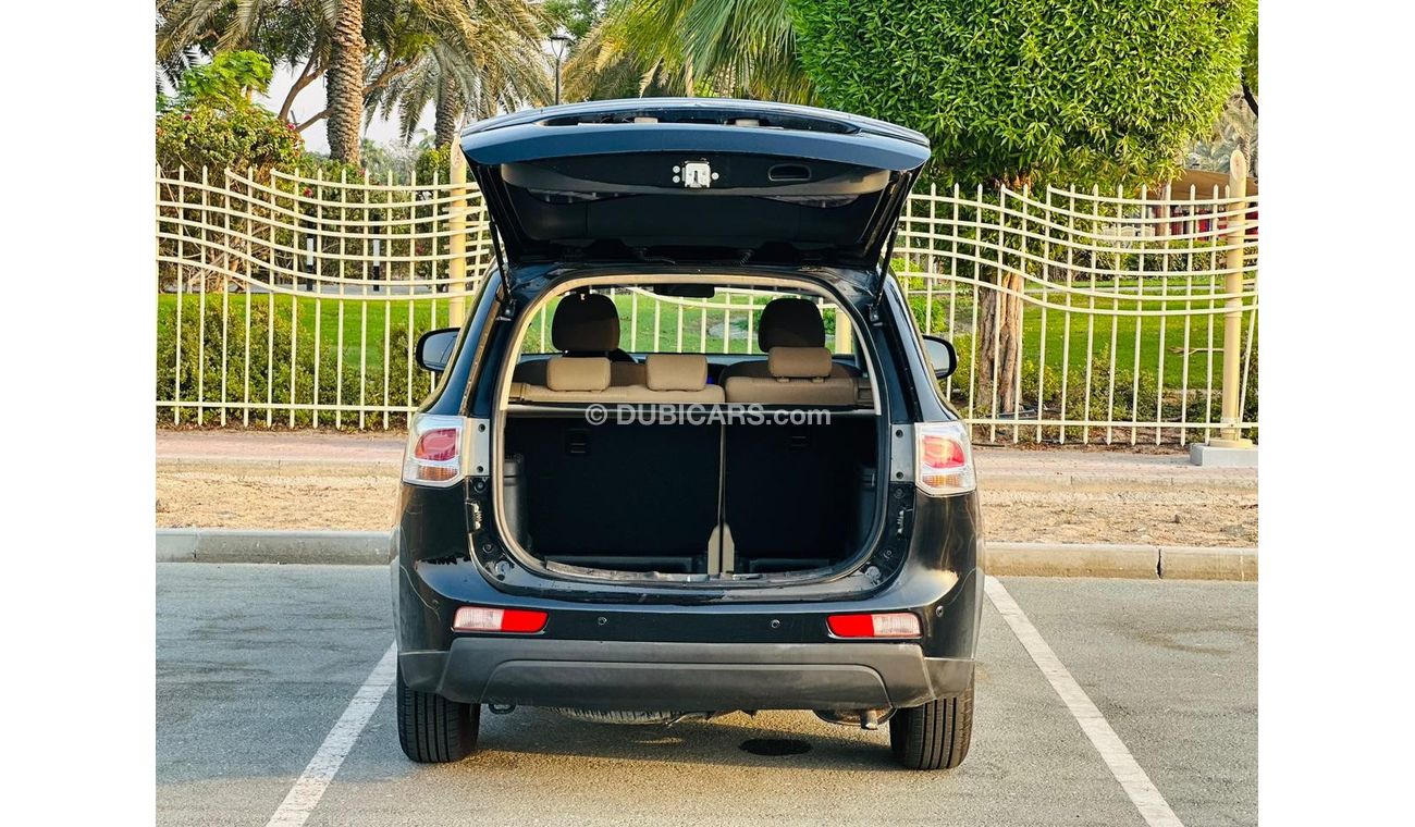 Mitsubishi Outlander 710 PM || OUTLANDER GLS  2.4L V4 4WD || 0%DP || GCC || PRISTINE CONDITION