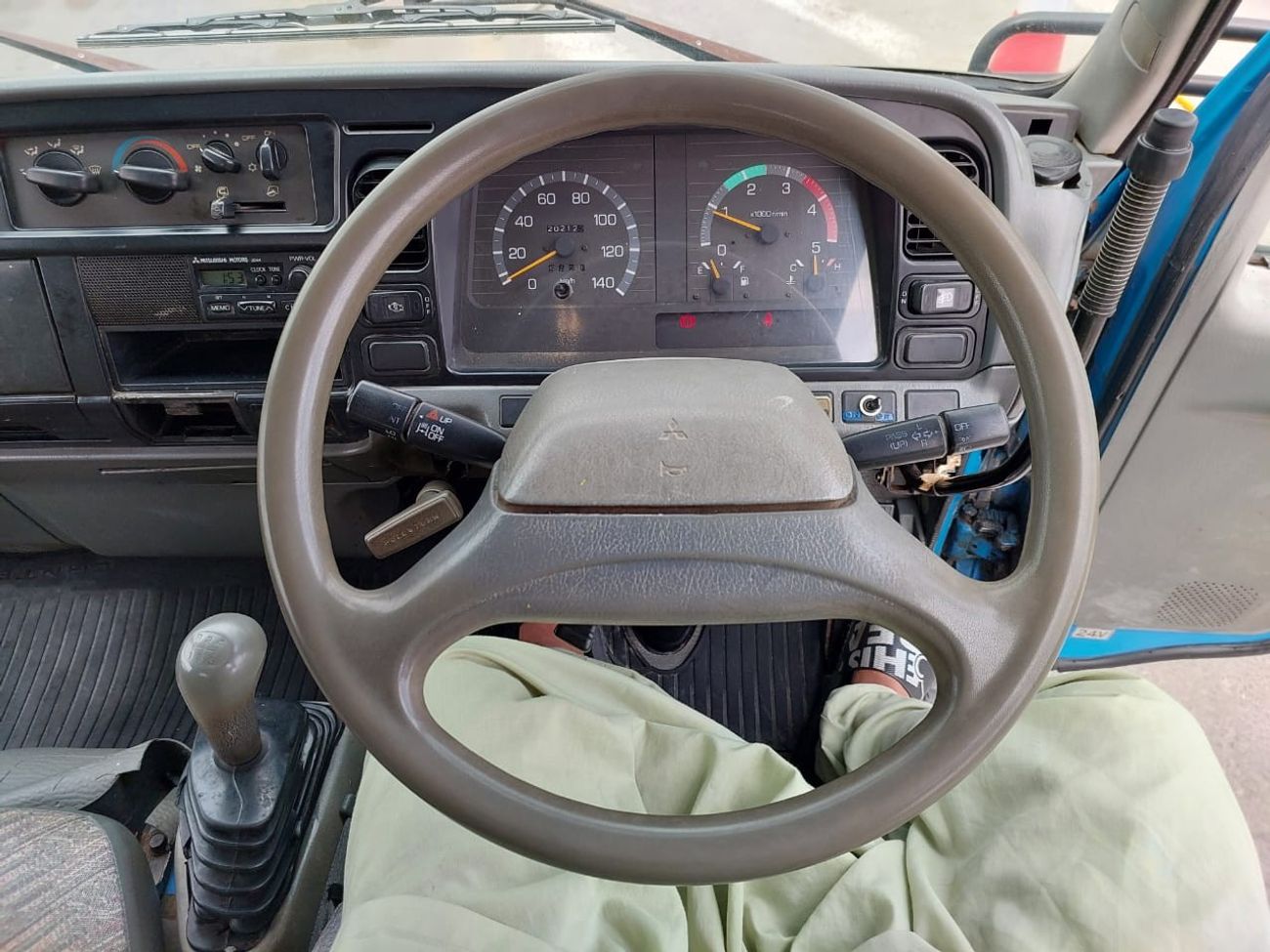 Mitsubishi Fuso Canter MITSUBISHI CANTER DUMPER TRUCK RHD 1997 MODEL 4.2 L DIESEL MANUAL(PM31523)